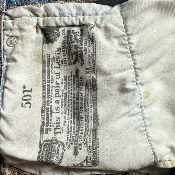 Levi's Strauss 501 Blue Distressed Jean Shorts W25 - Picture 6 of 9